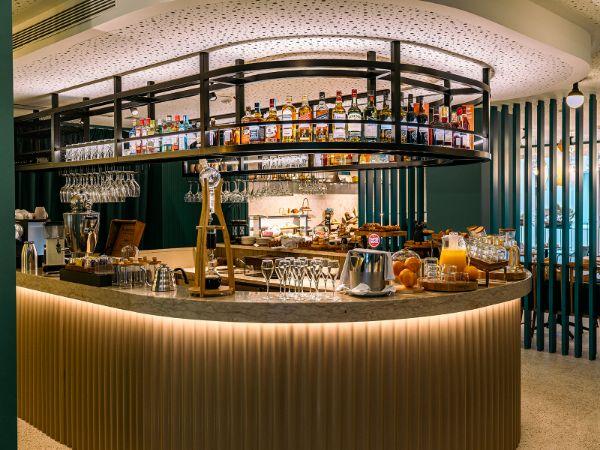 Bar lounge “Onda Bar” Vincci Bonjardim 4* Oporto Bar lounge “Onda Bar” Vincci Bonjardim 4* Oporto