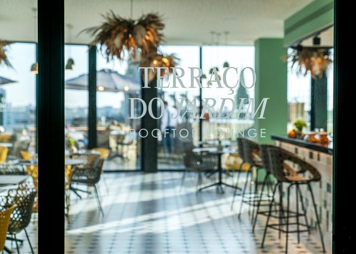 Terraço do jardín – indoor + outdoor Vincci Bonjardim 4* Oporto Terraço do jardín – indoor + outdoor Vincci Bonjardim 4* Oporto